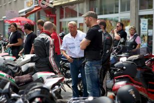 seibukan_Von_der_Vesper_bis_zur_Harley_Davidson_2011_008.jpg