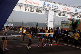 seibukan_Linz_Marathon_2016_011.jpg