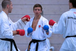 seibukan_KARATE_ein_Sport_fuer_Alt_und_Jung_2012_011.jpg